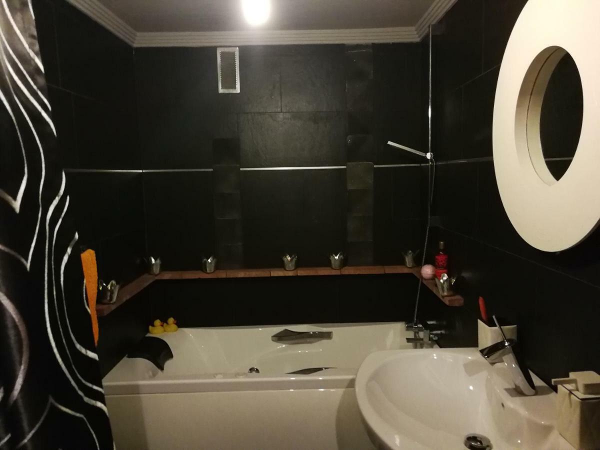 Habitacion Con Garage Більбао Екстер'єр фото